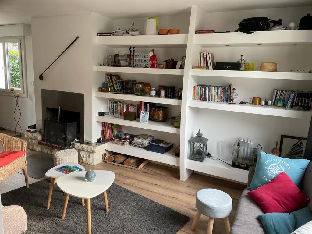 Grande Maison Au Calme Proche Plage. Hébergement de vacances